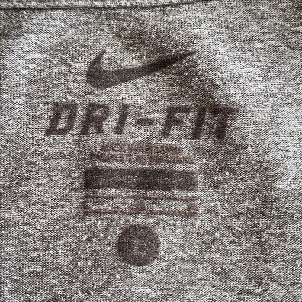 ~Nike~ Dri-Fit Gray T-Shirt